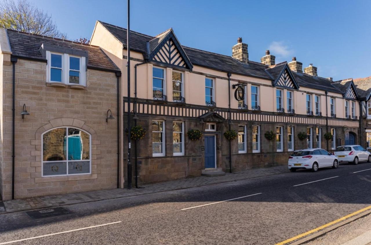 The Queens Head, Parkside 4